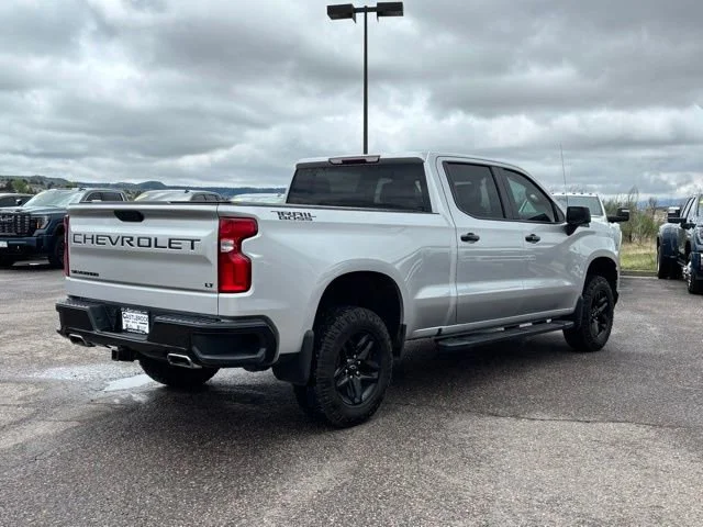 Used 2022 Silver Ice Metallic Chevrolet LT Trail Boss image 5