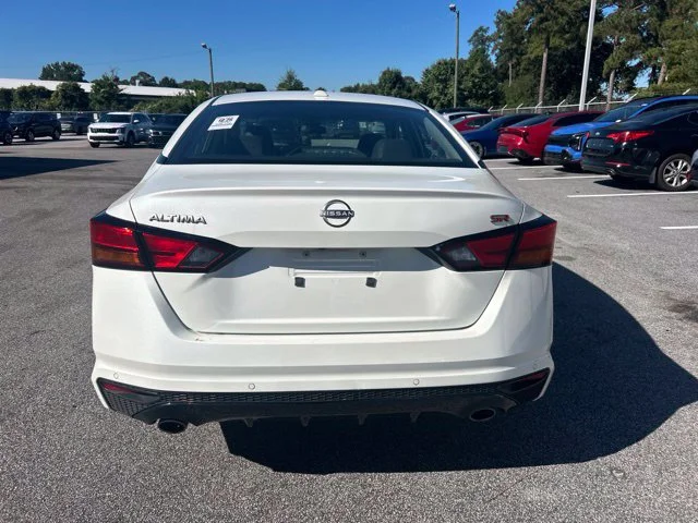 Used 2024 White Nissan 2.5 SR image 5