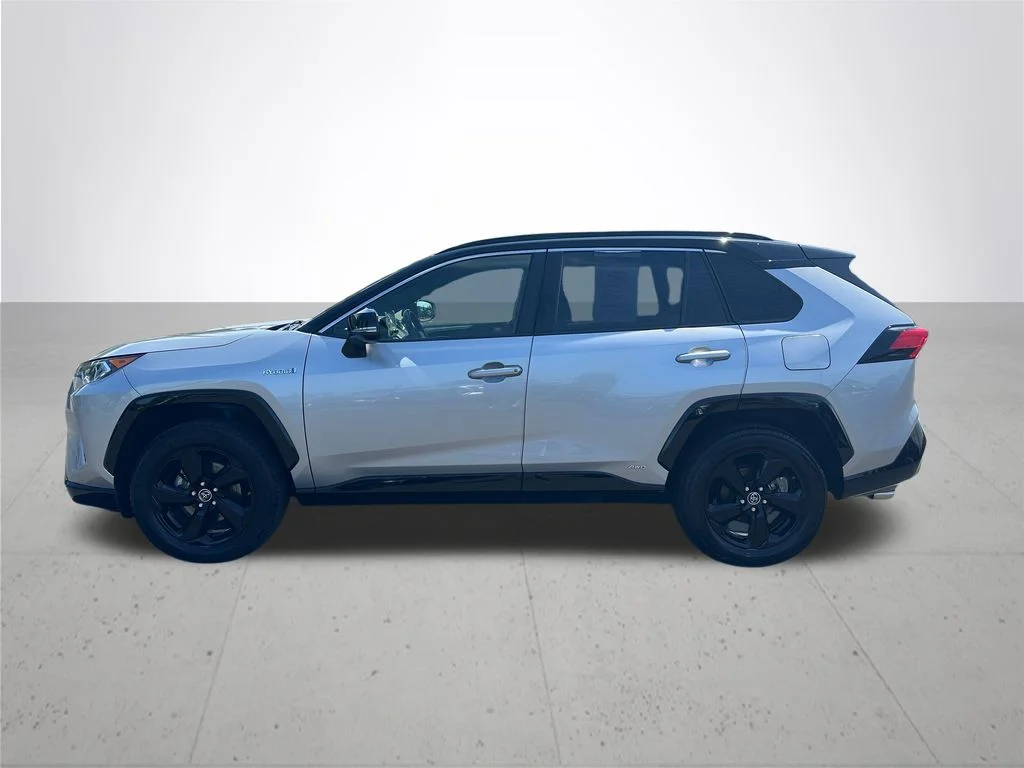 Used 2019 Silver Toyota XSE image 10