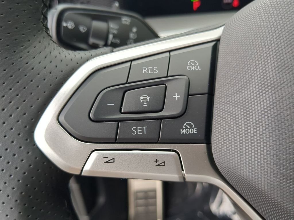 New 2026 Green Volkswagen 2.0T SE R-Line Black image 28