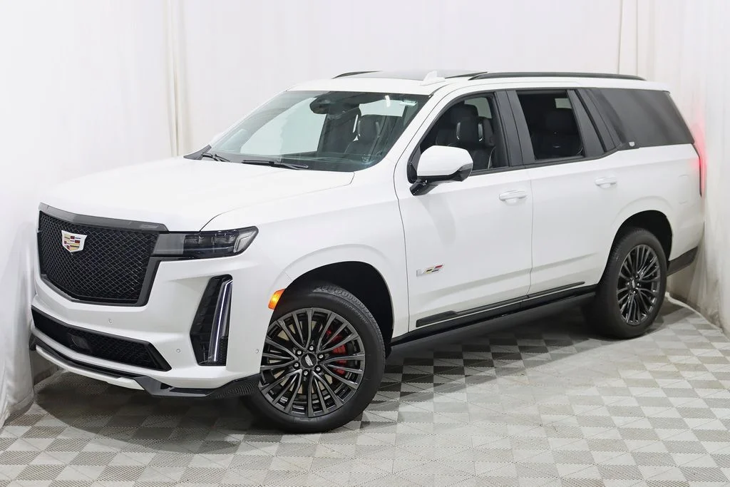 Used 2024 White Cadillac V-Series image 8