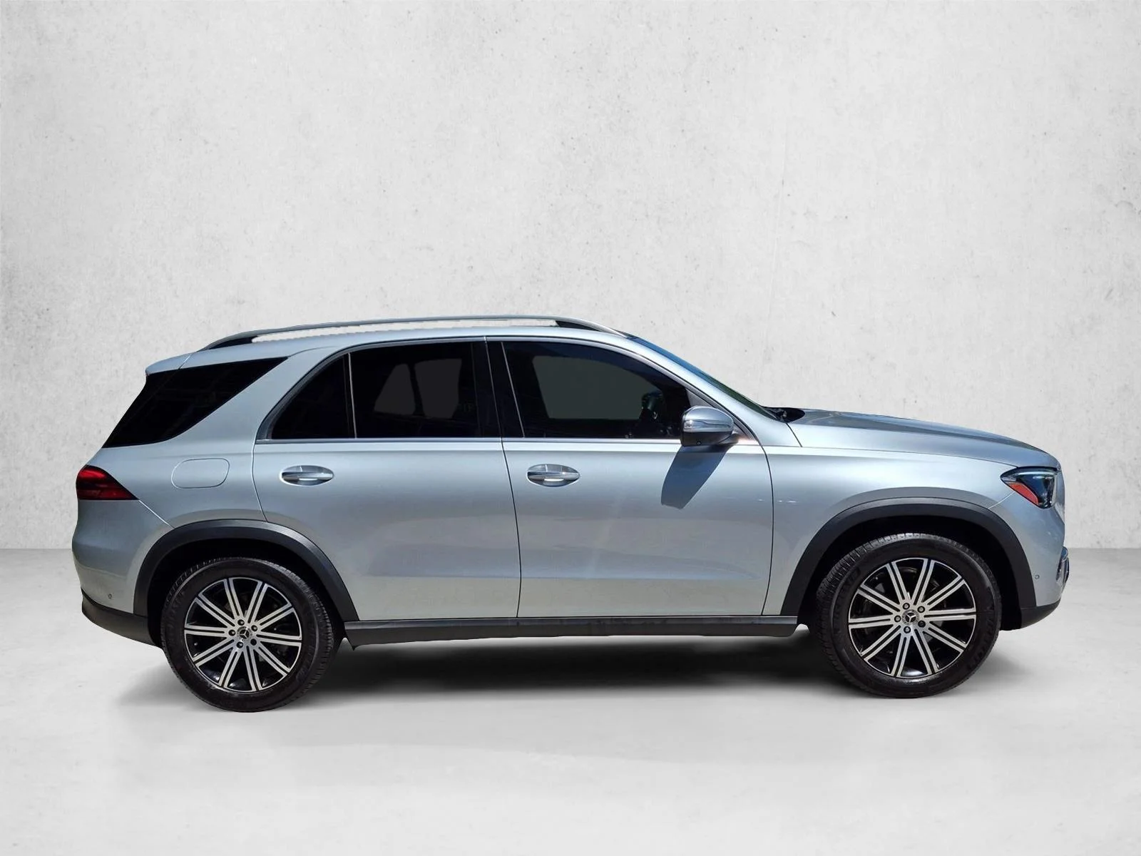 Used 2026 Cirrus Silver Metallic Mercedes-Benz GLE 350 image 4