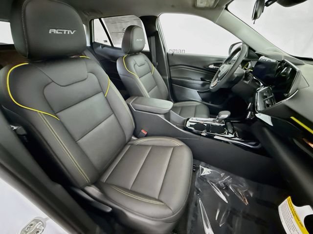 New 2026 Summit White Chevrolet ACTIV image 29