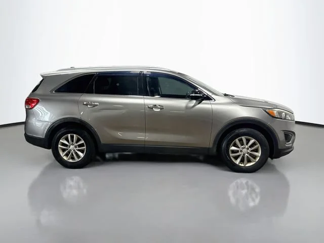 Used 2016 Gray Kia 2.4L LX image 5