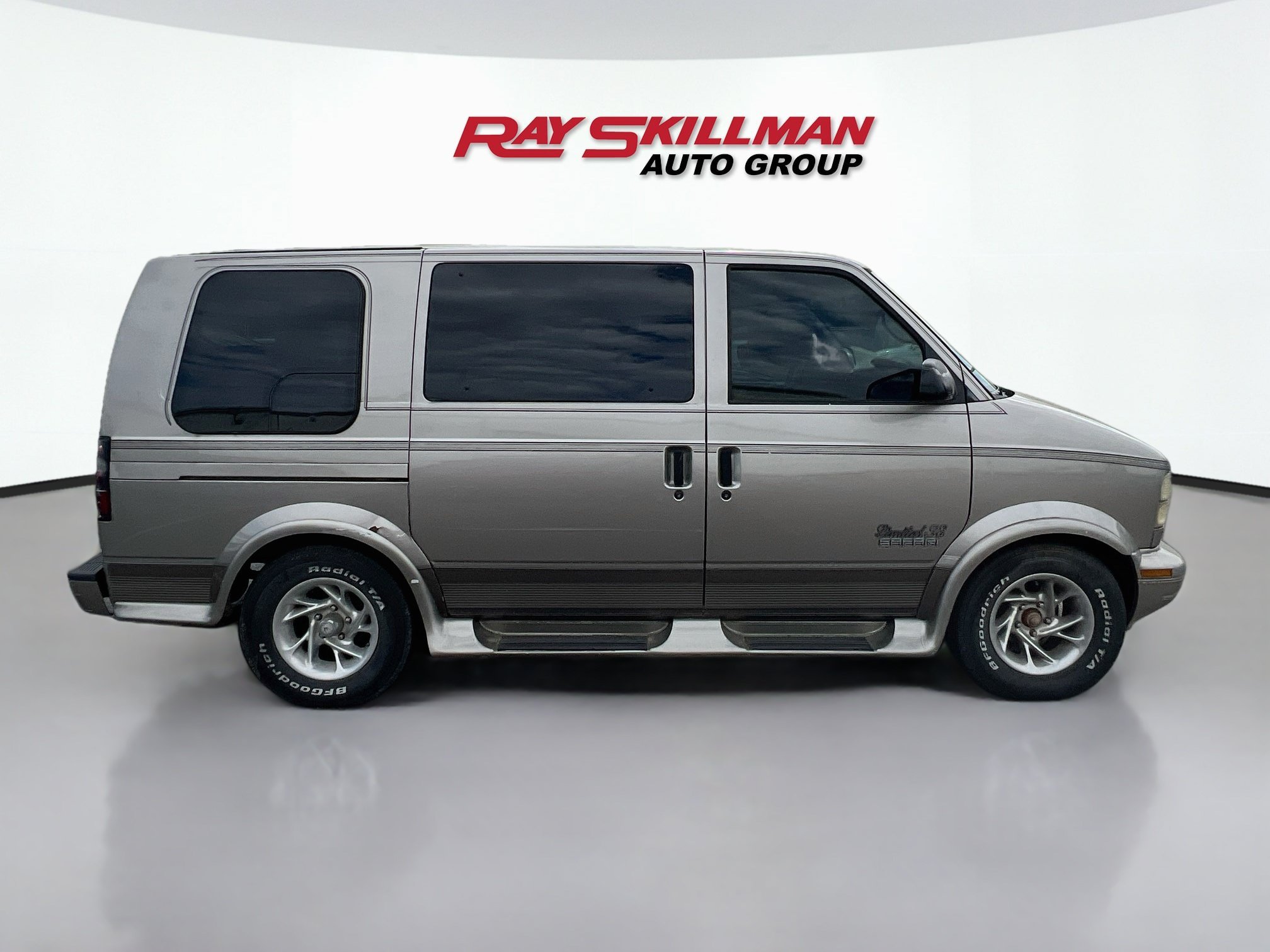 Used 2001 Pewter Metallic GMC YF7 UPFITTER image 7