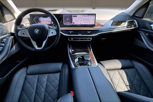 Used 2026 Brown BMW xDrive40i image 16