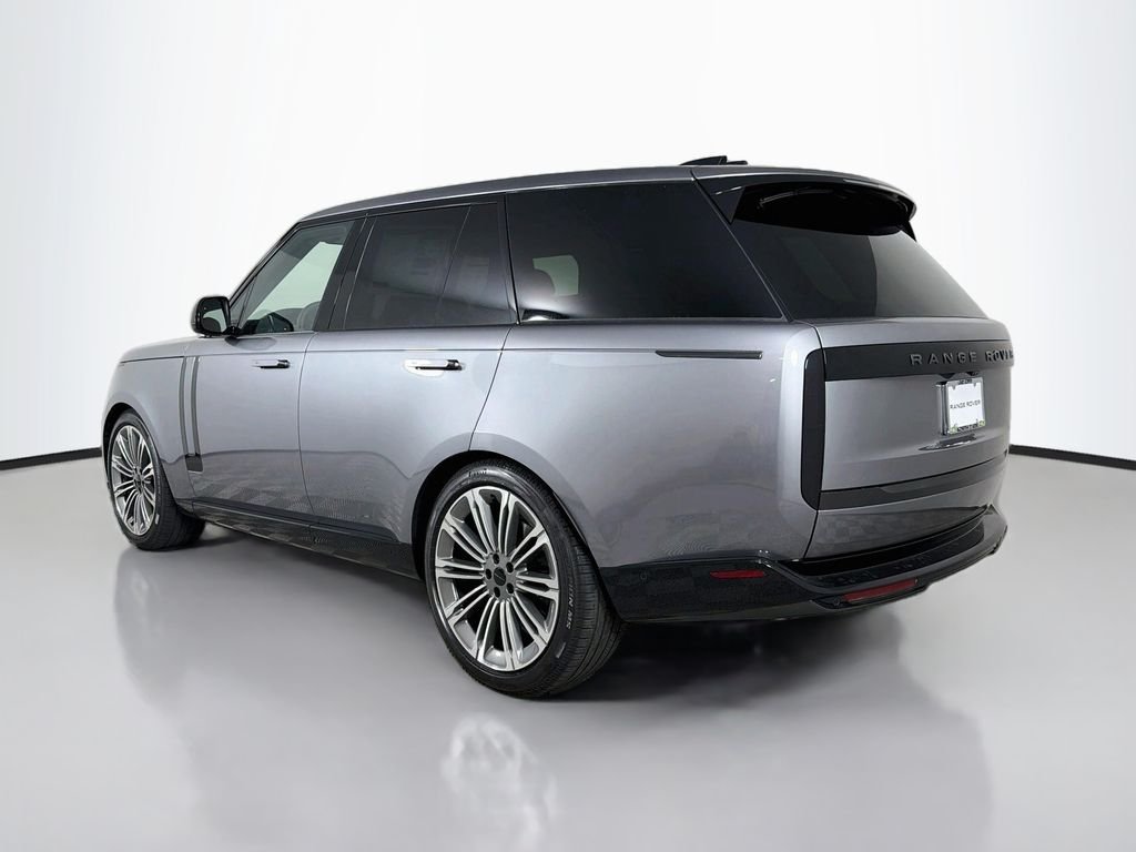 New 2026 Eiger Grey Land Rover SE image 7
