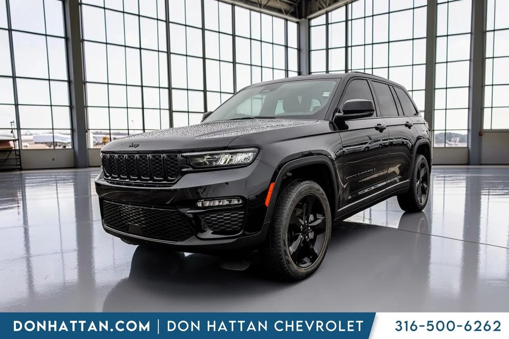 Used 2023 Black Jeep Limited image 32