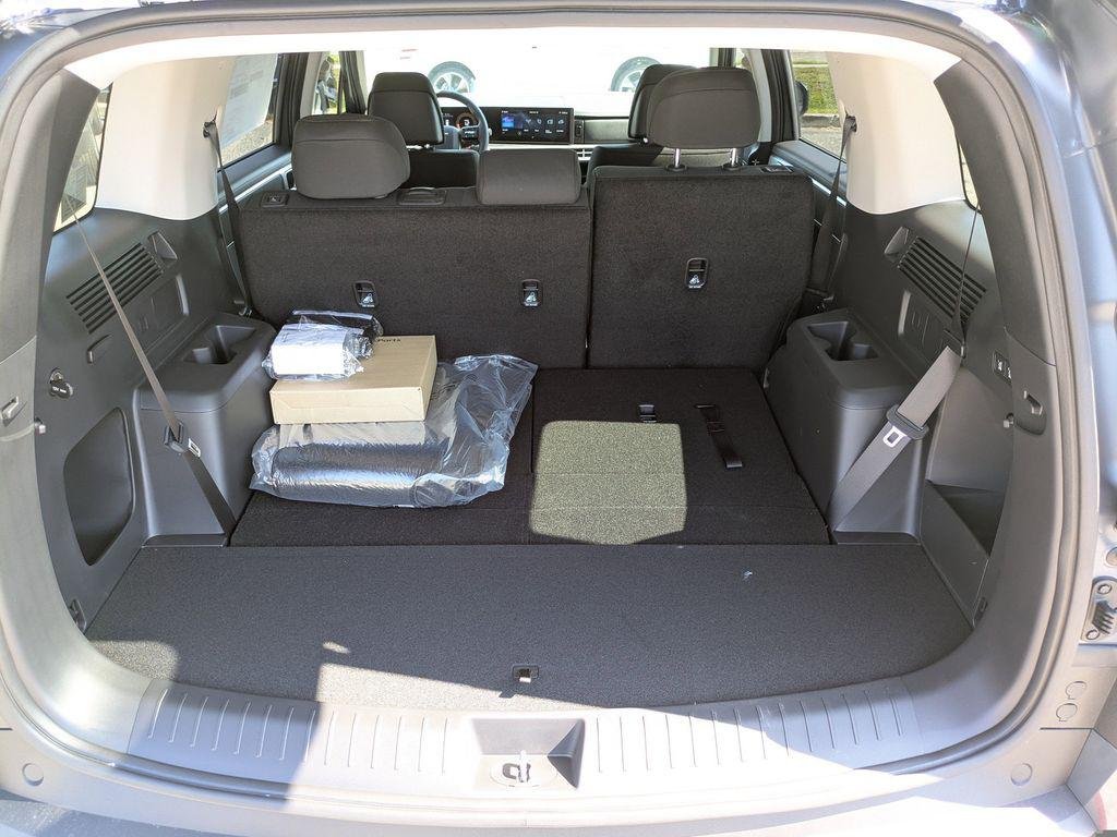 New 2026 Gray Hyundai SE image 12