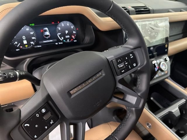 New 2026 Fuji White Land Rover S image 37