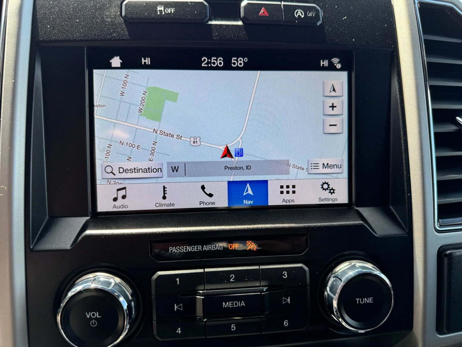 Used 2019 Gray Ford Lariat image 25