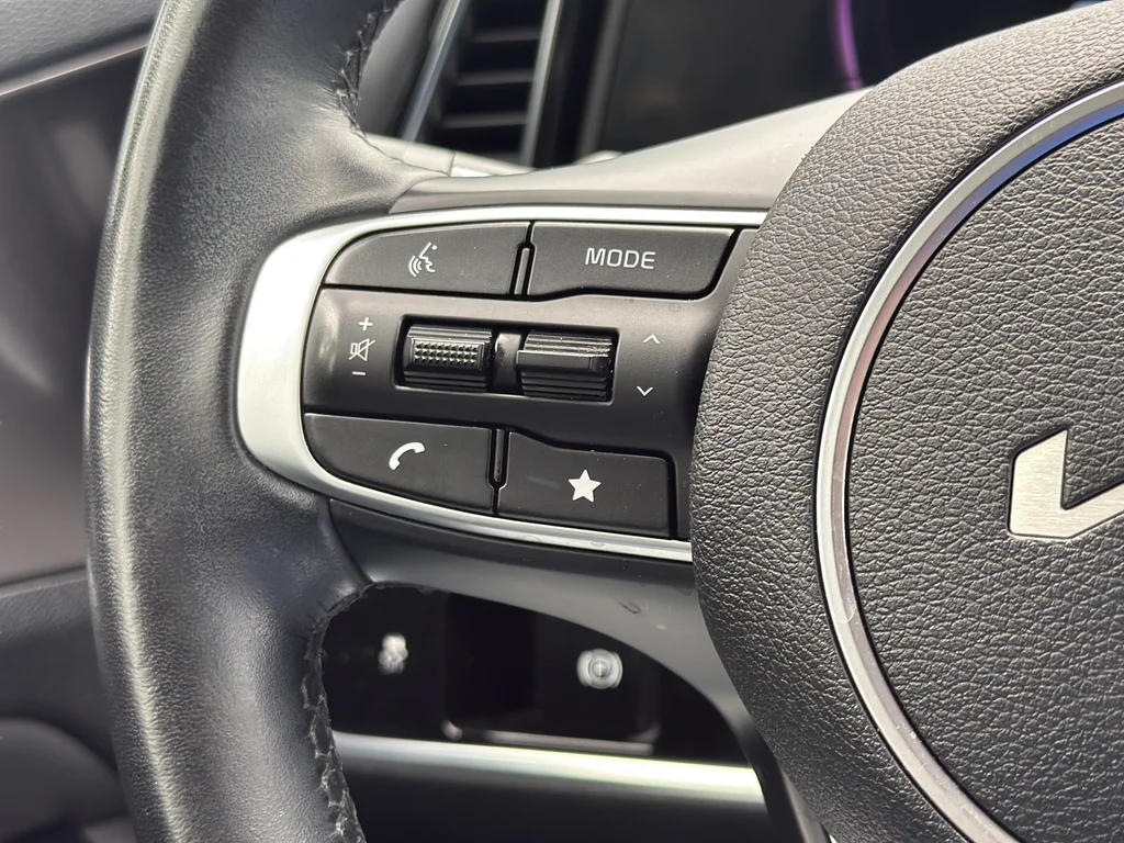 Used 2023 Black Kia EX image 19