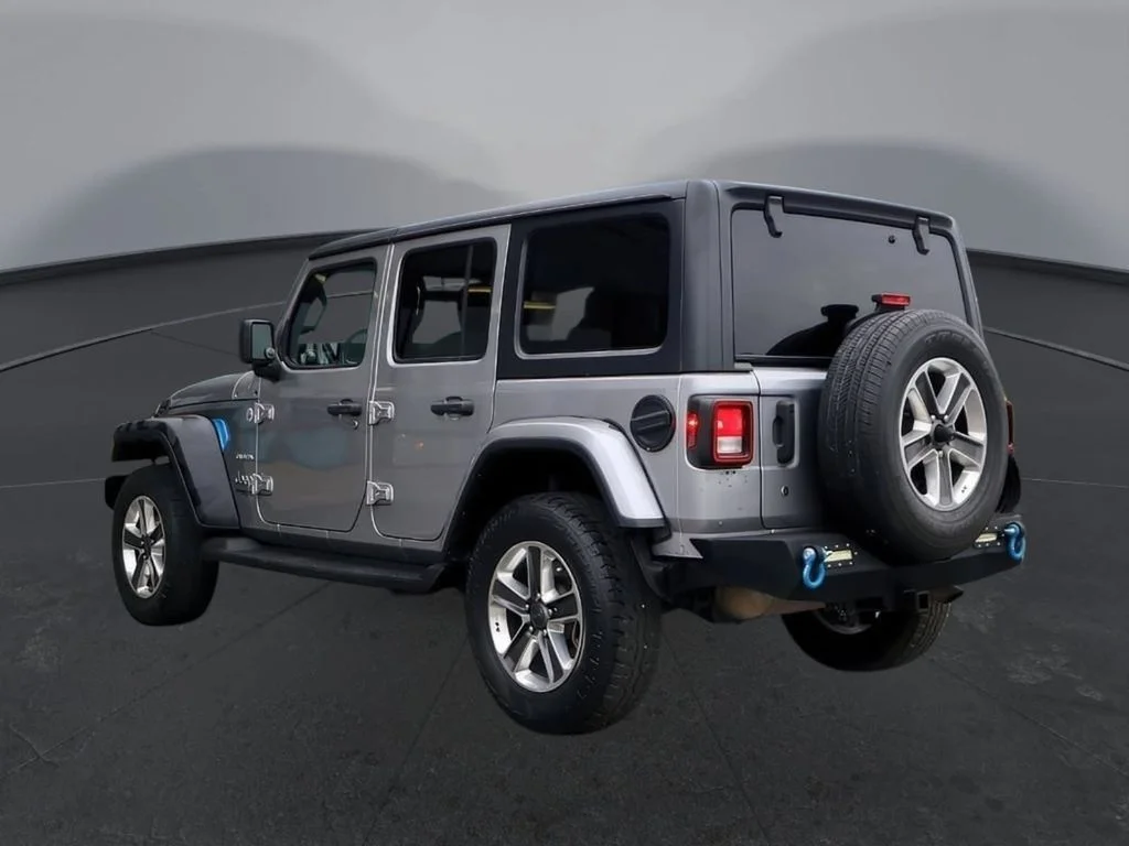 2020 Jeep Wrangler Unlimited Sahara - Photo 8