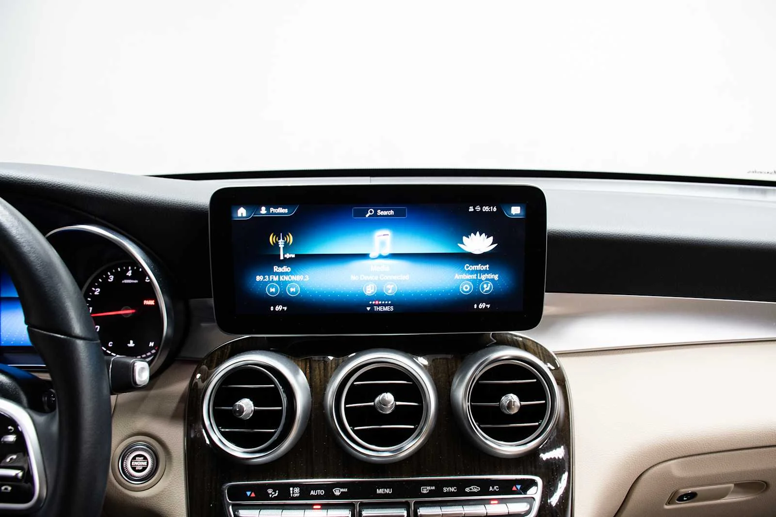 Used 2022 Lunar Blue Metallic Mercedes-Benz GLC 300 image 14