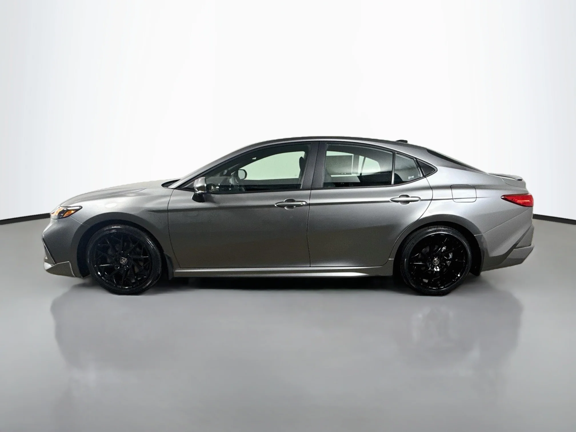 New 2026 Heavy Metal Toyota XSE image 4