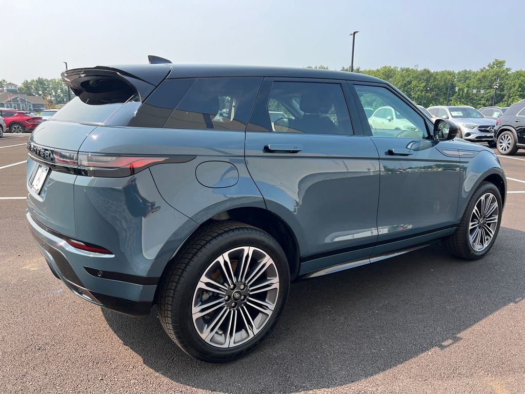 Used 2024  Land Rover Dynamic image 8