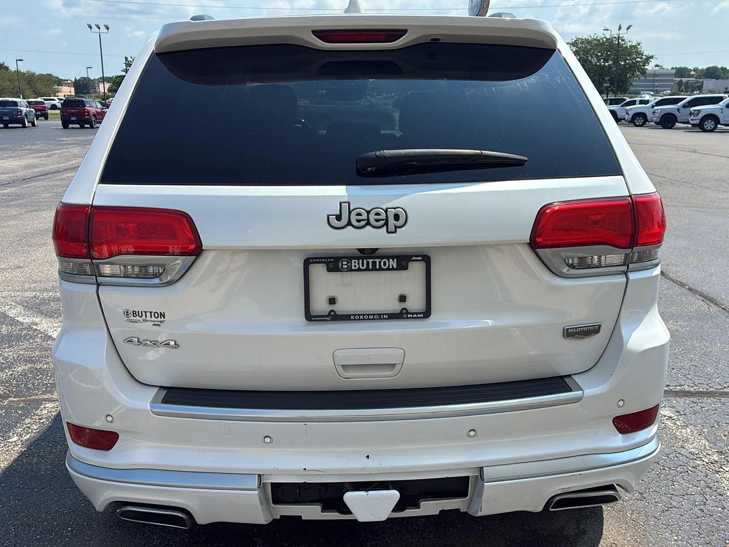 Used 2017 Bright White Clearcoat Jeep Summit image 6