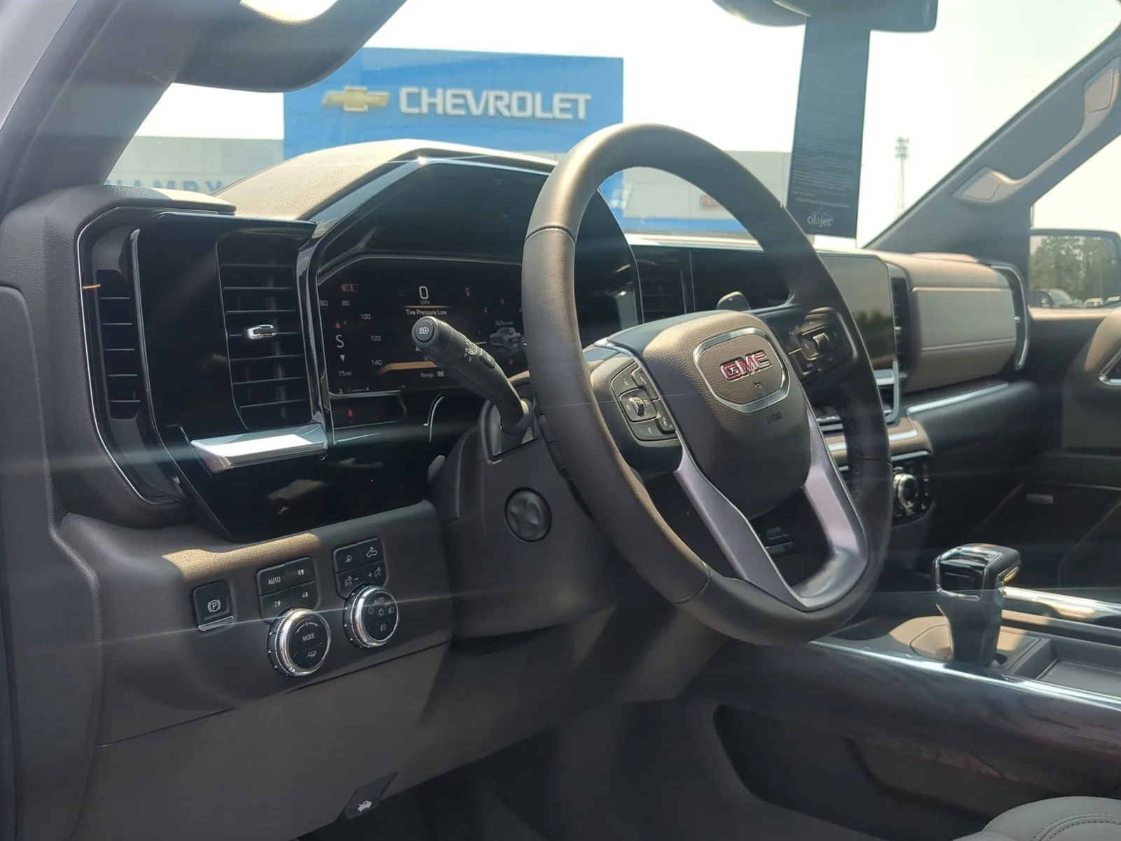New 2026 Summit White GMC SLT image 34