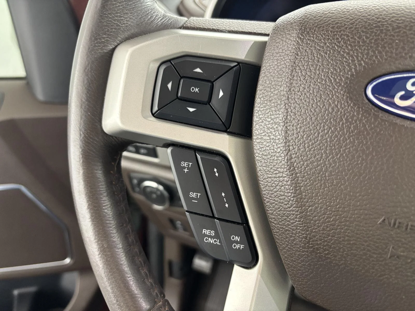 Used 2017 Bronze Fire/Caribou Ford King Ranch image 28
