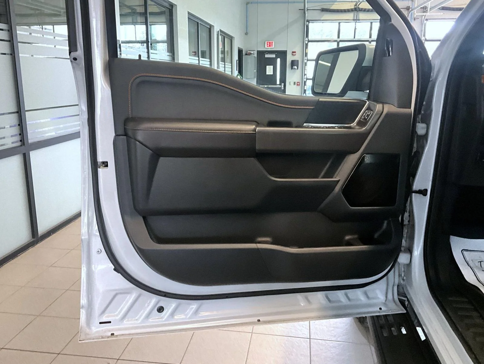 Used 2025 White Ford Tremor image 10