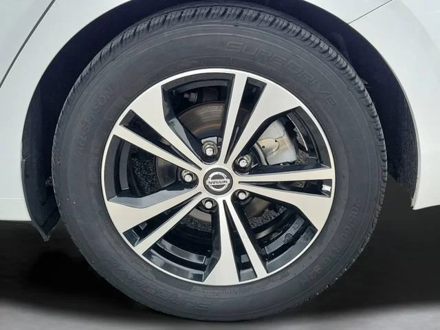 Used 2023 White Nissan SV image 33