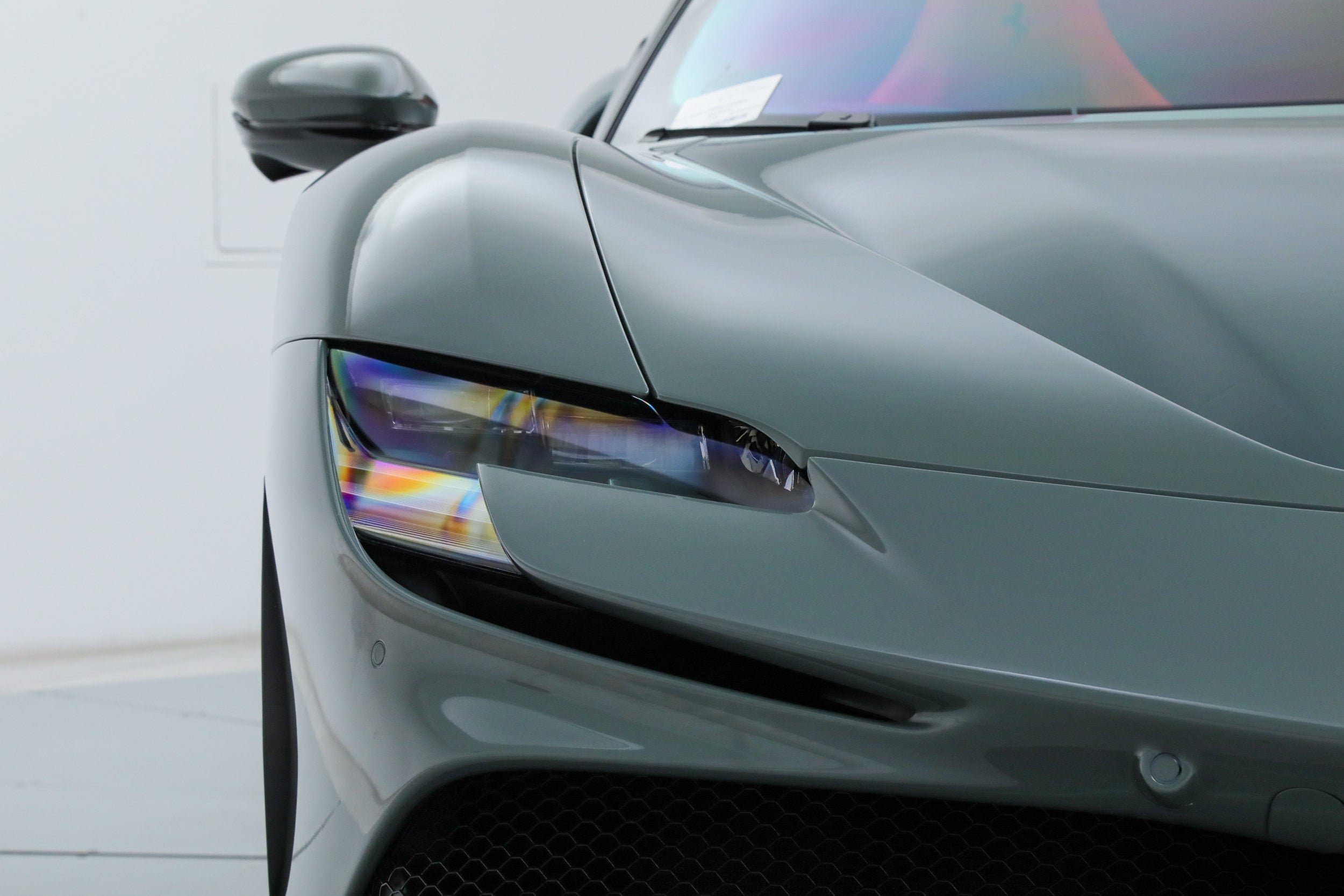 Certified Used 2025 Grigio Medio Ferrari  image 19