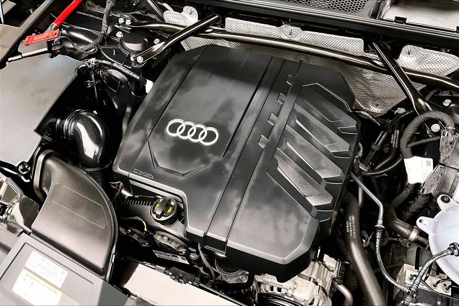 Used 2023 Daytona Gray Pearl Effect Audi S line Premium image 31