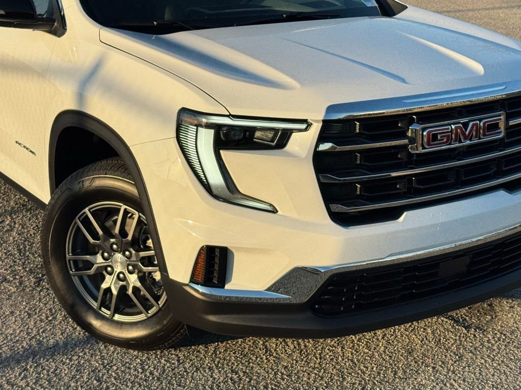 New 2026 Summit White GMC Elevation image 5