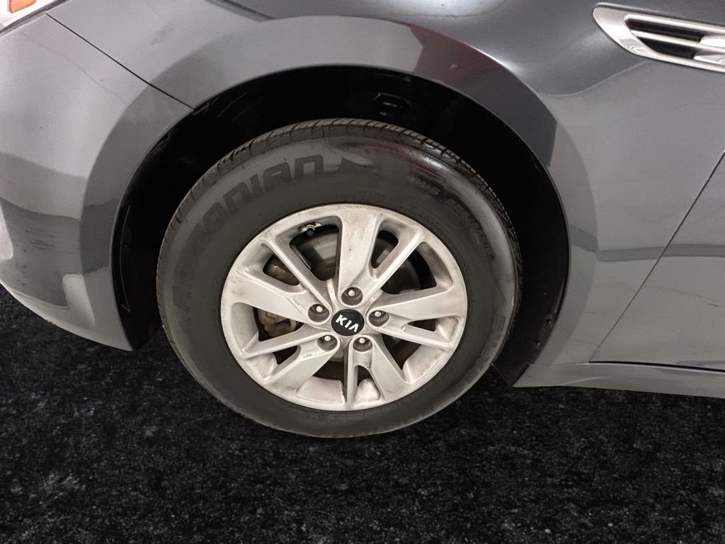 Used 2016 Gray Kia LX image 27