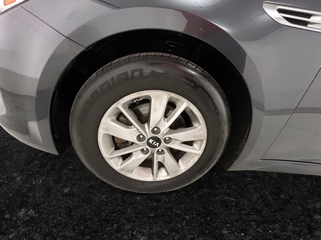 Used 2016 Gray Kia LX image 27