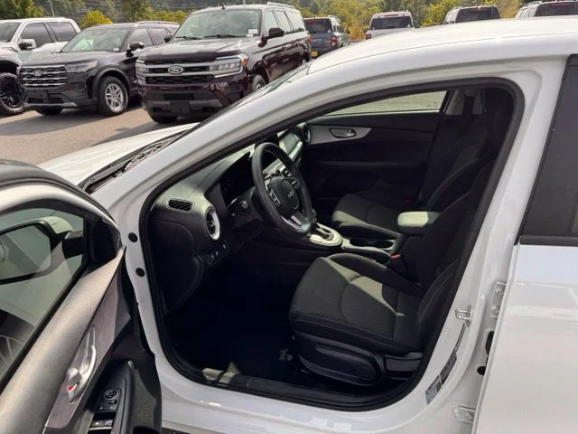 Used 2024 White Kia LXS image 13
