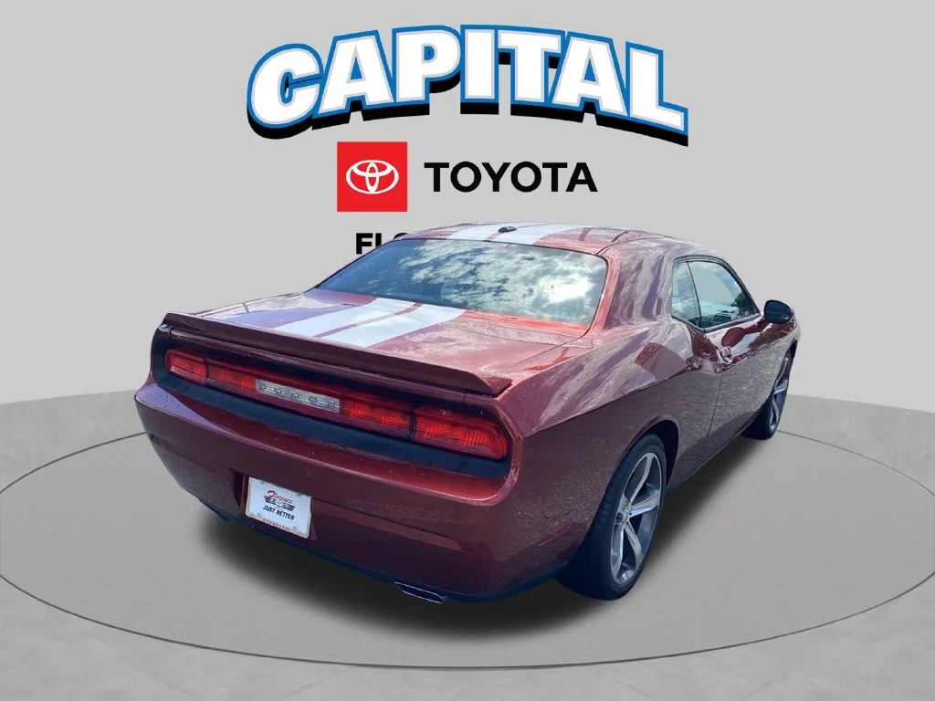 Used 2014 Red Dodge R/T image 9