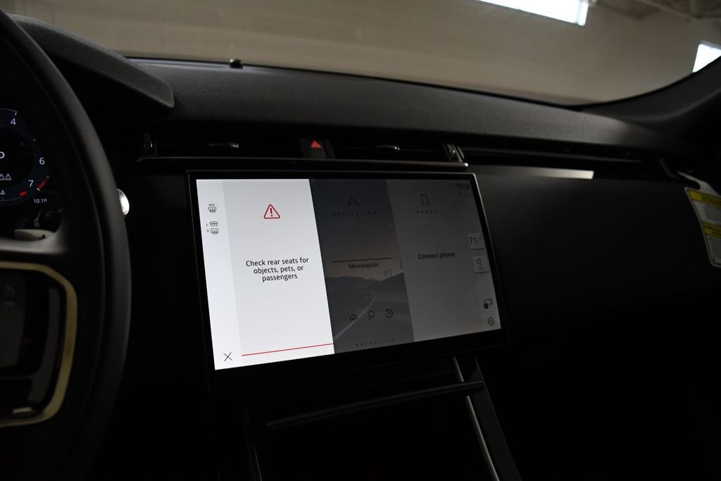 New 2026 Fuji White Land Rover S image 33