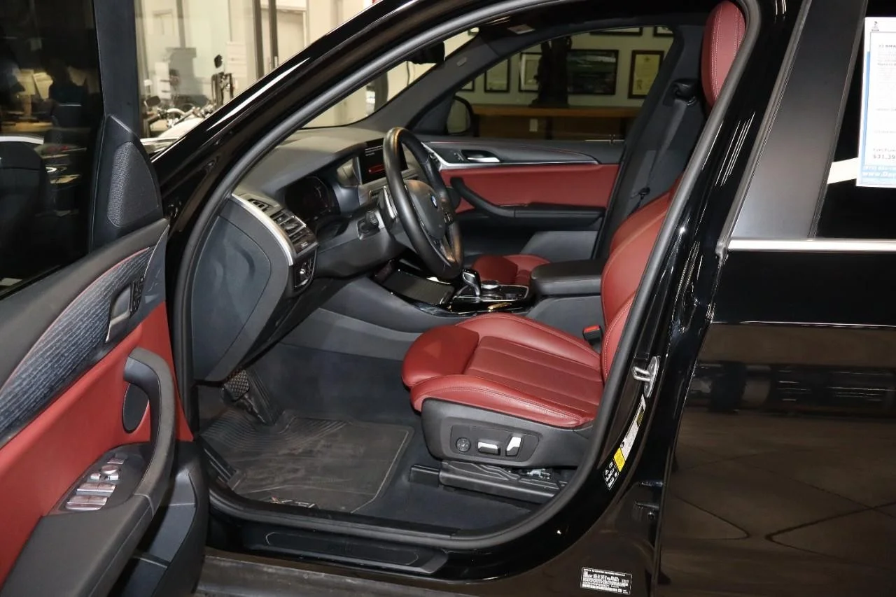 Used 2023 Jet Black BMW xDrive30i image 9