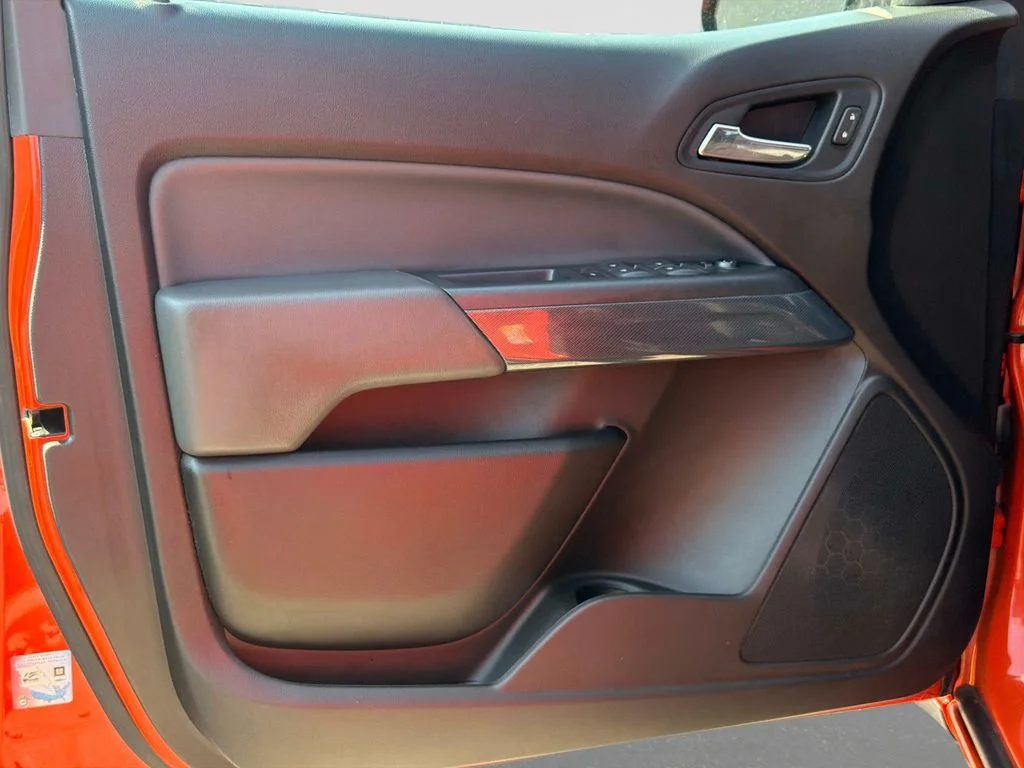 Used 2021 Crush Chevrolet Z71 image 18