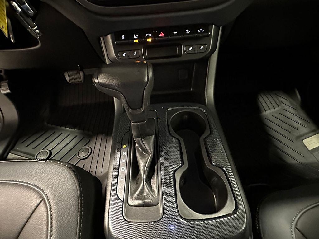 Used 2021 White Chevrolet Z71 image 34