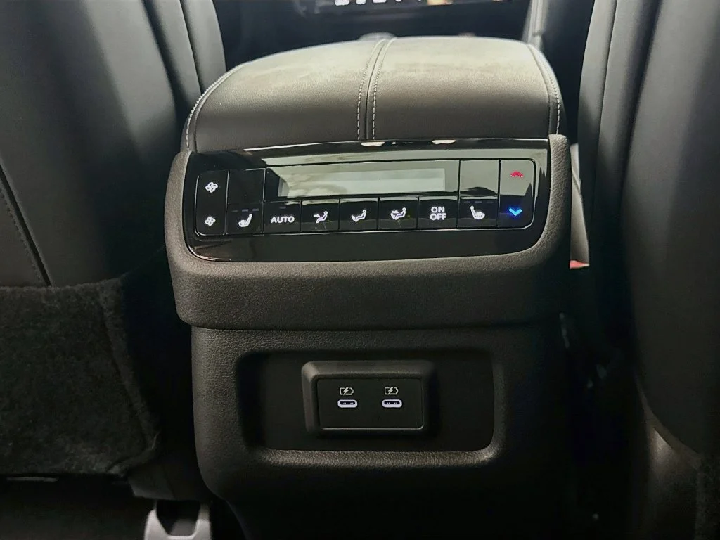 Certified Used 2027 White INFINITI LUXE image 34