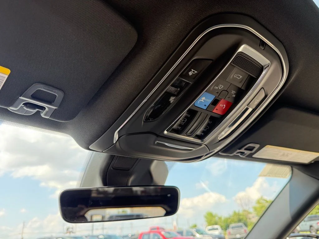 Used 2026 Black Jeep Altitude image 21