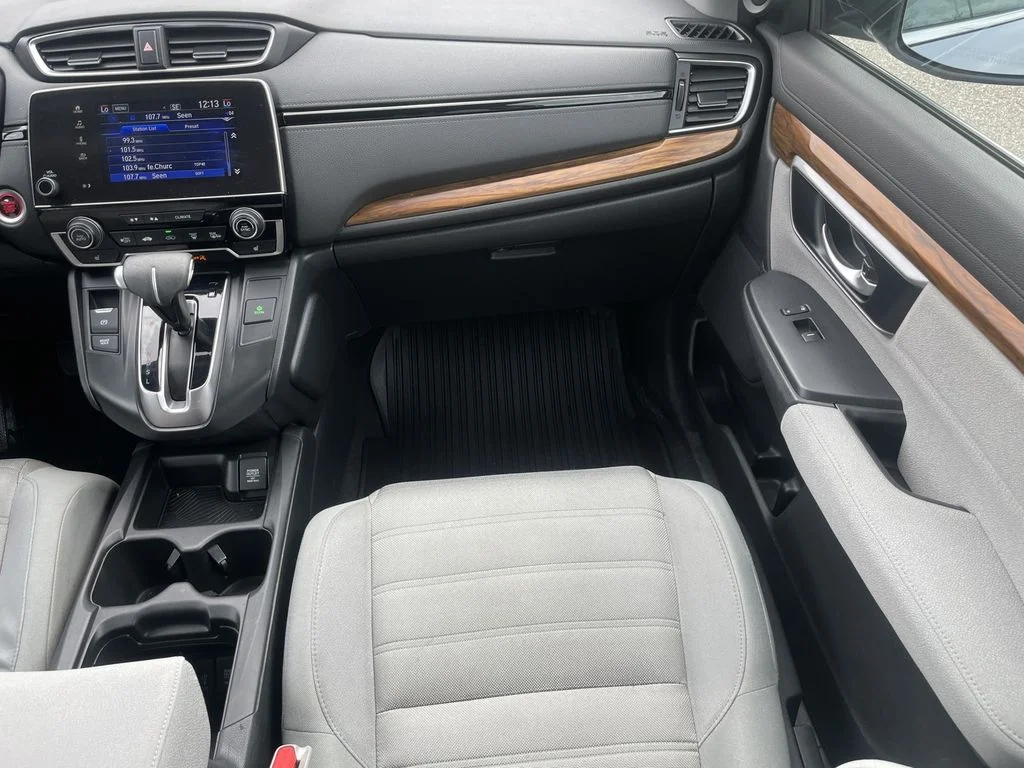 Used 2017 Lunar Silver Metallic Honda EX image 11