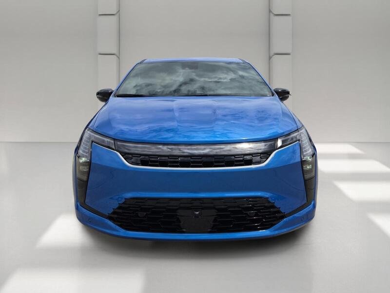 New 2027 Hydro Blue Pearl-Coat Exterior Paint Chrysler SELECT FWD image 8