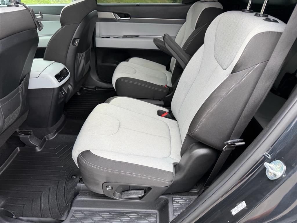 Used 2022 White Hyundai SEL image 8
