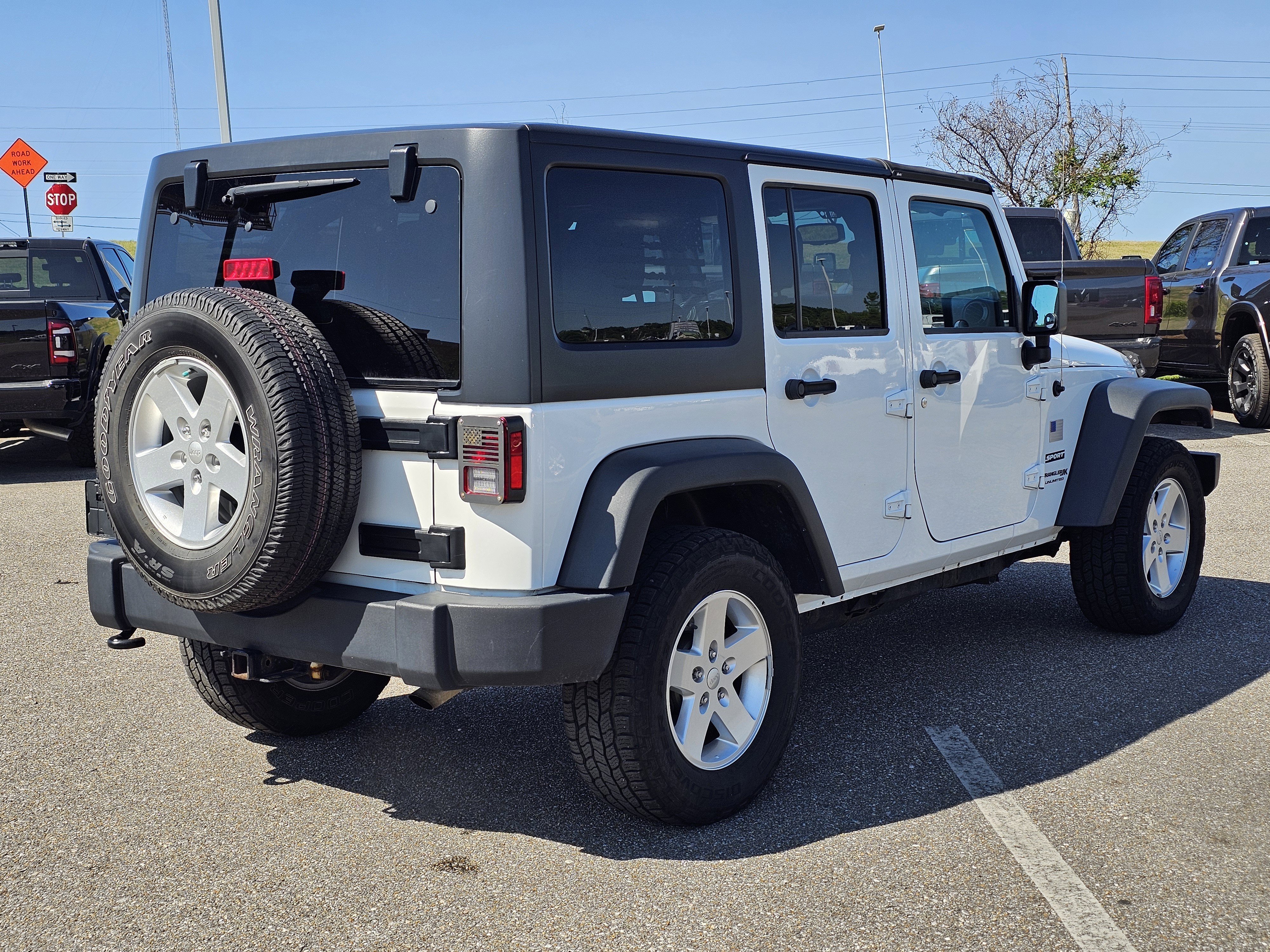2018 Jeep Wrangler JK Unlimited Sport S - Photo 9