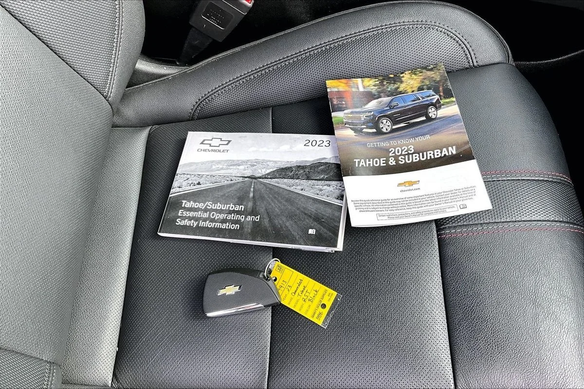 Used 2023  Chevrolet 2WD RST image 38