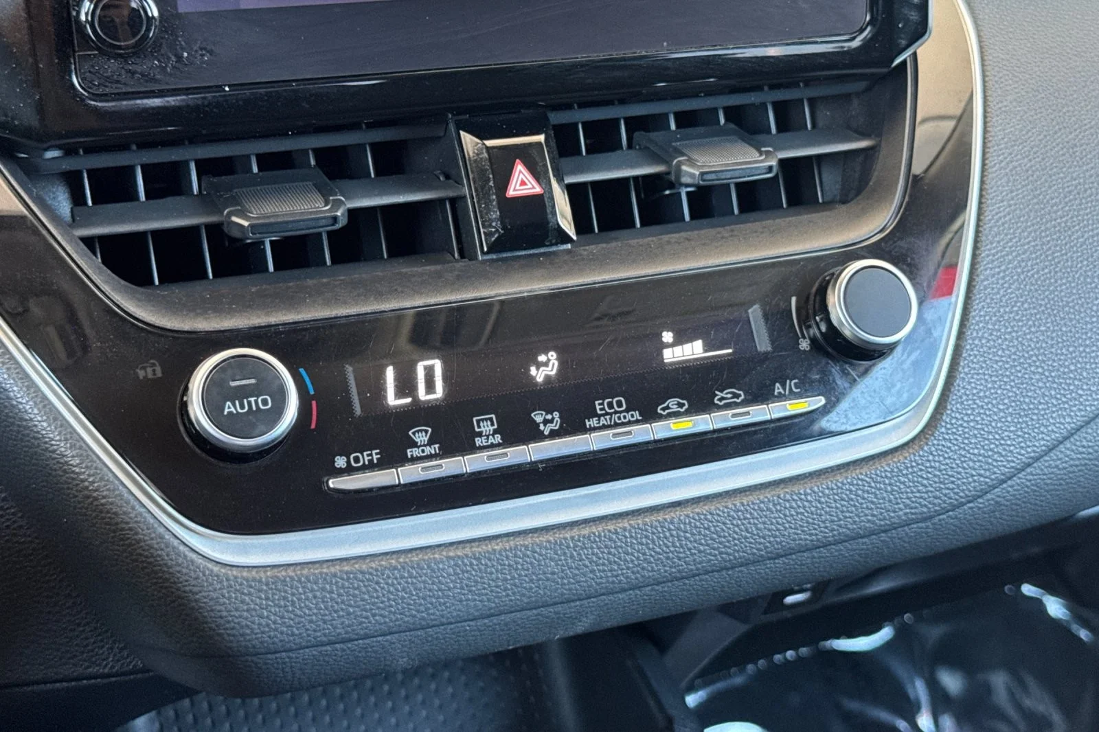 Used 2023 Underground Toyota LE image 18