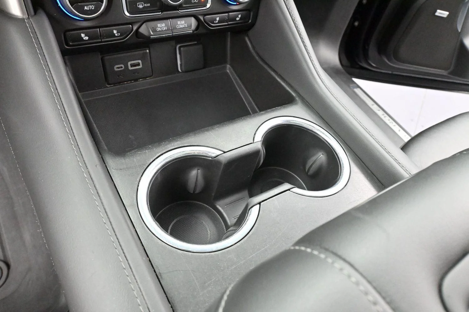 Used 2023 Black Chevrolet Z71 image 19