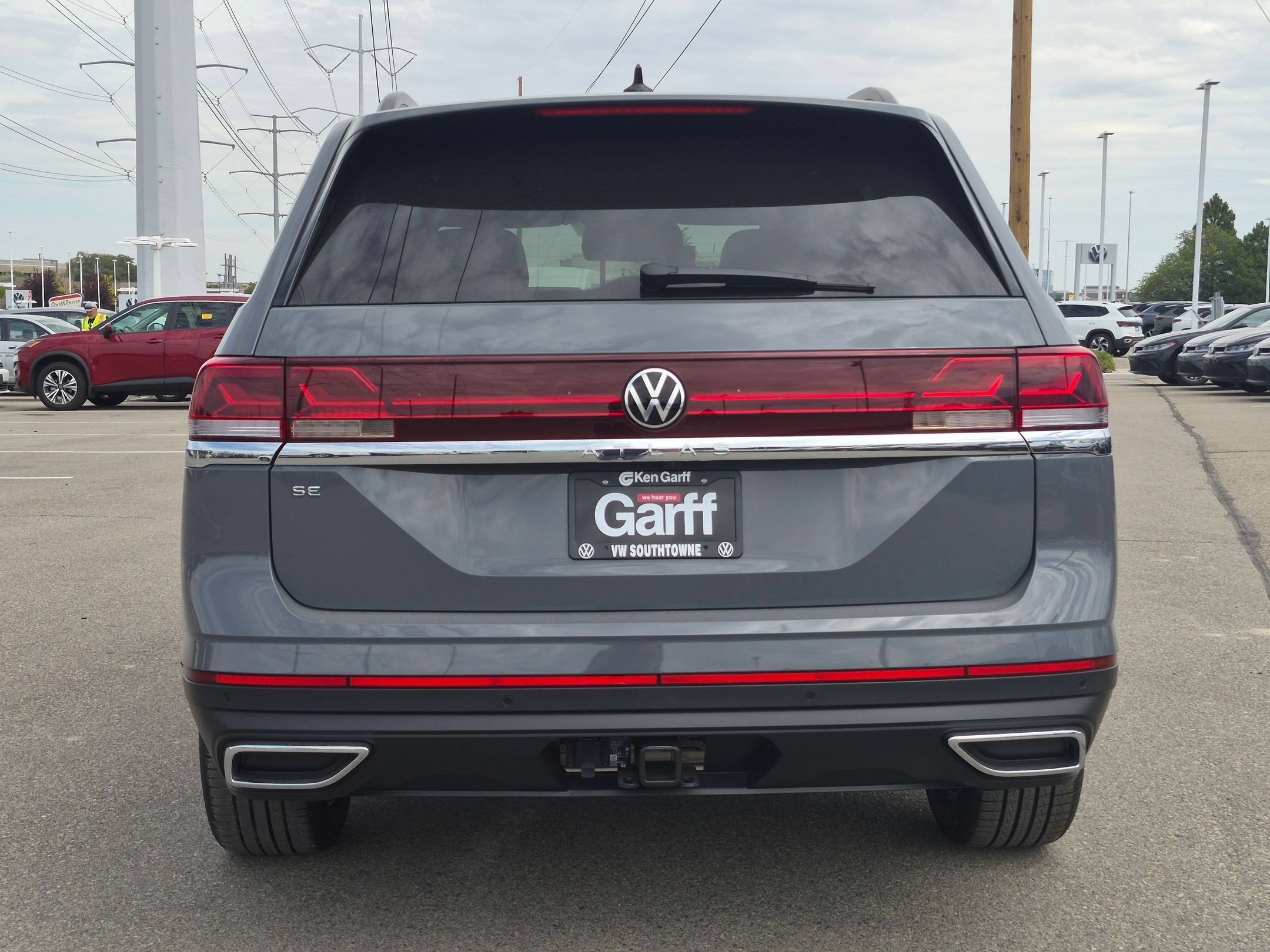 New 2026 Pure Gray Volkswagen 2.0T SE w/Technology image 4