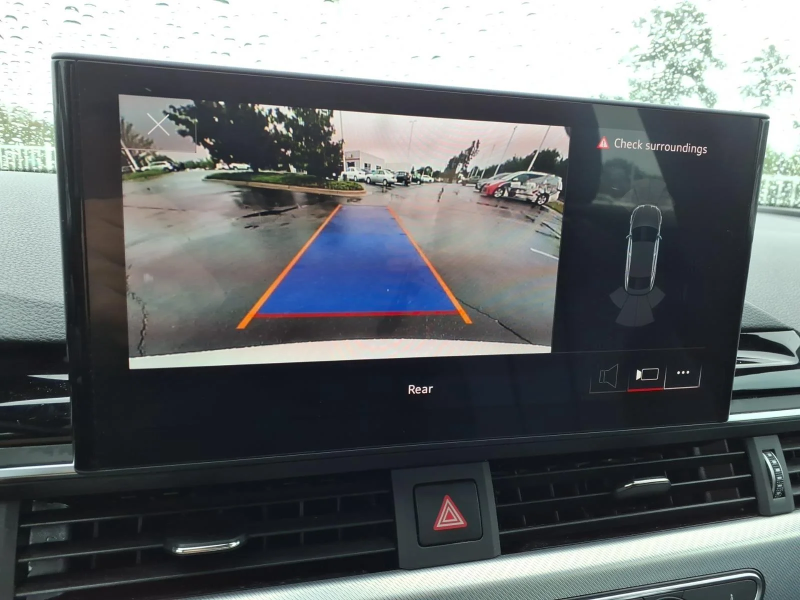Used 2025  Audi S line Premium image 4