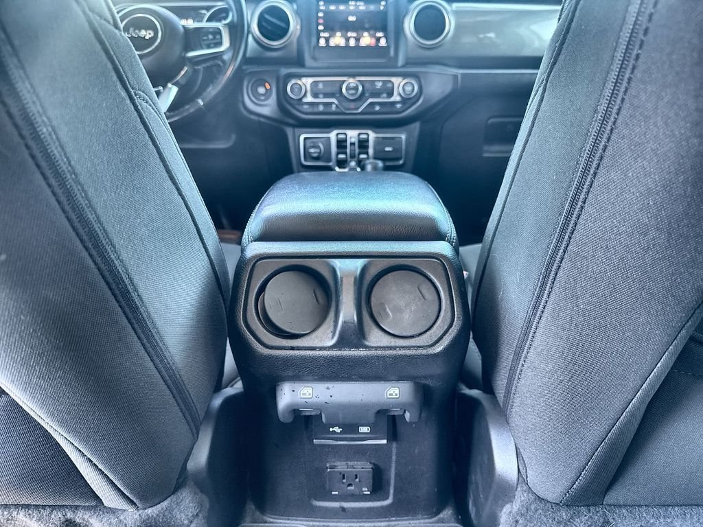 Used 2020 White Jeep Unlimited Sahara image 20