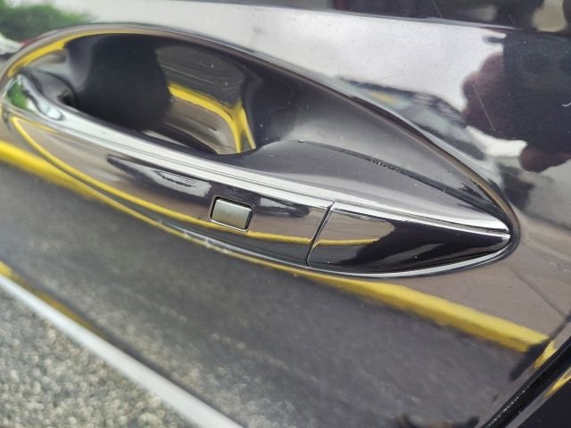 Used 2025 Blue Hyundai SEL image 9