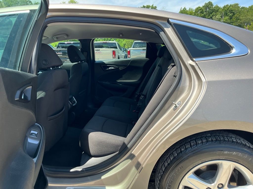 Used 2022 Mineral Gray Metallic Chevrolet LT image 29